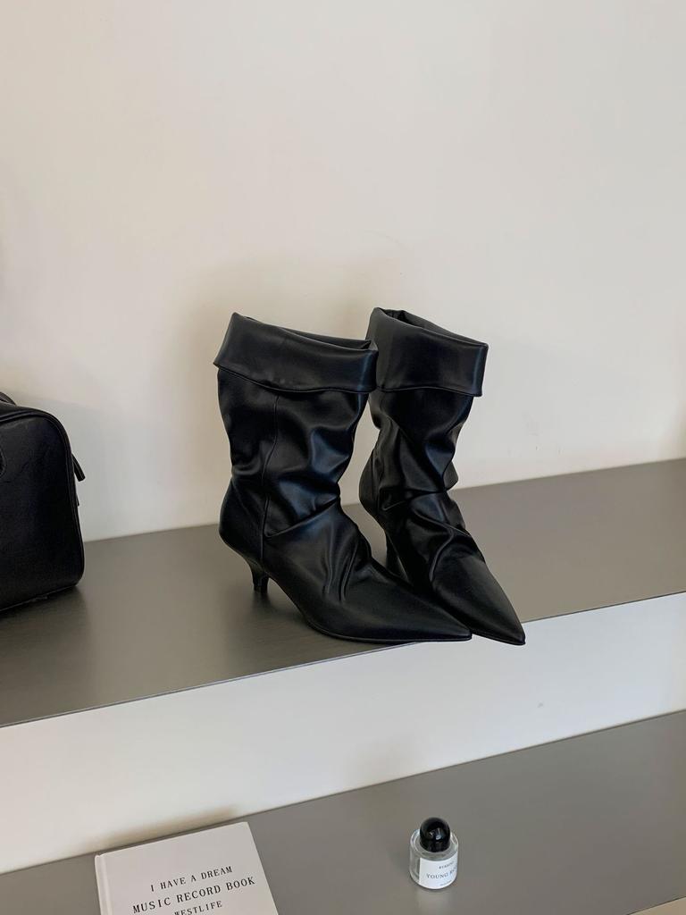 Wide tube short boots women's thin high heel pleated medium tube boots fashion boots autumn and winter new models