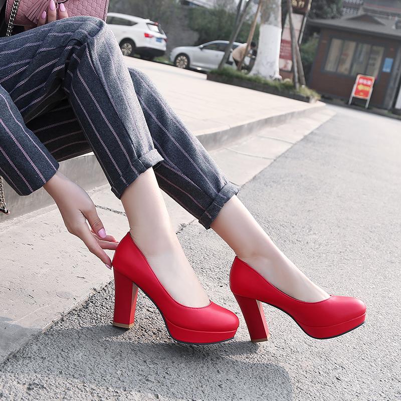 Q/Women's High Heeled Single Shoes with Simple Temperament, Solid Color Waterproof Platform, Shallow Mouth, Thick Heel, Large Size, Low Top Shoes