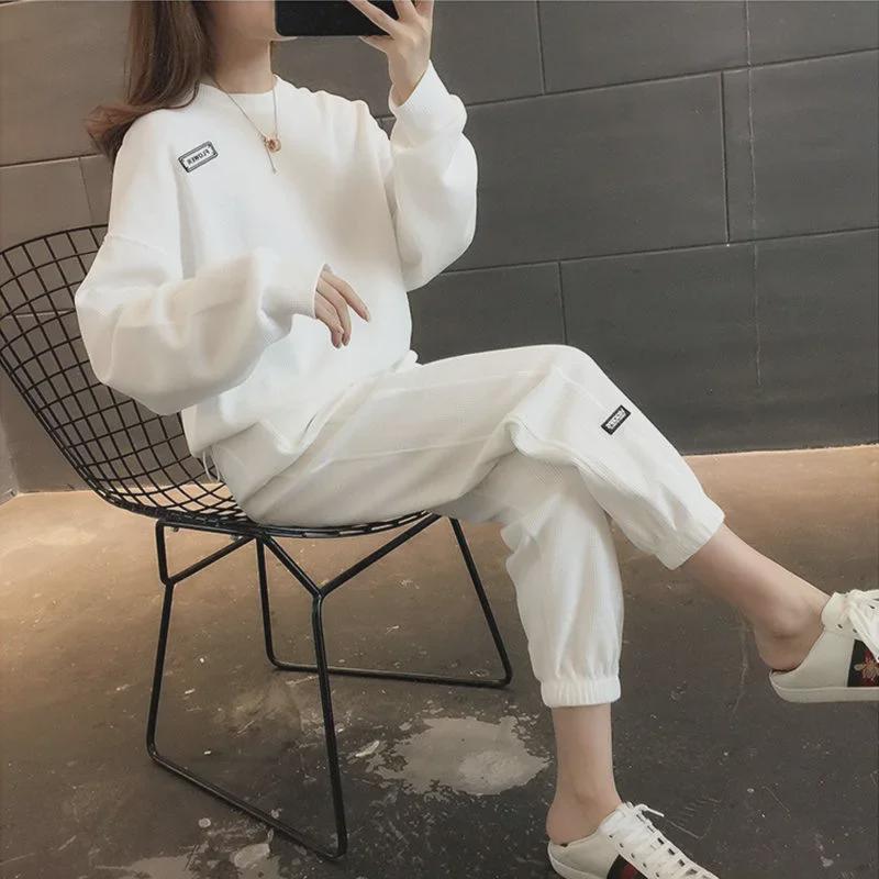 Женский повседневный костюм-двойка весна-осень 2023: Модный свободный комплект из толстовки и брюк