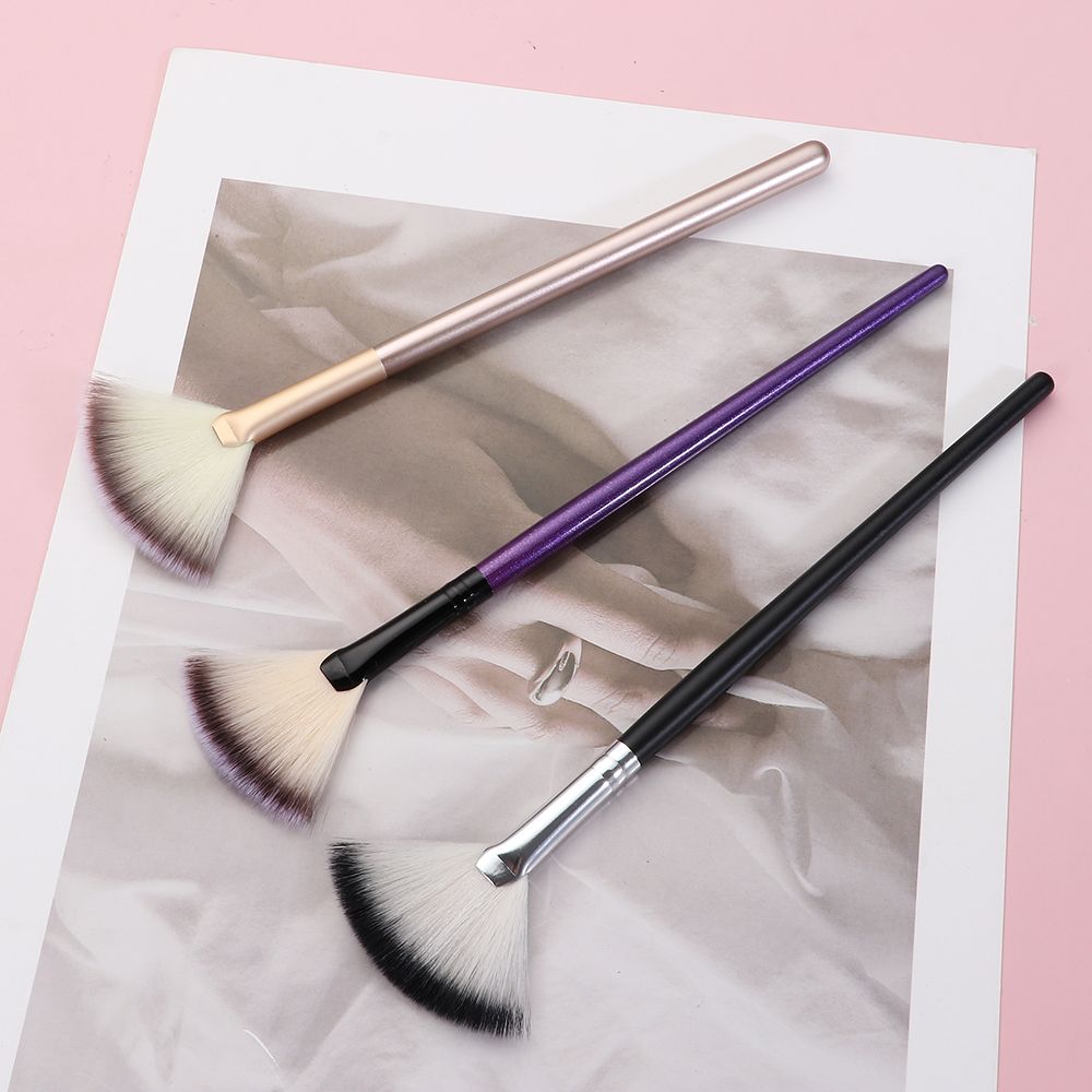 Cosmetic Facial Makeup Tool Makeup Brush Powder Brush Professional Fan Brushes