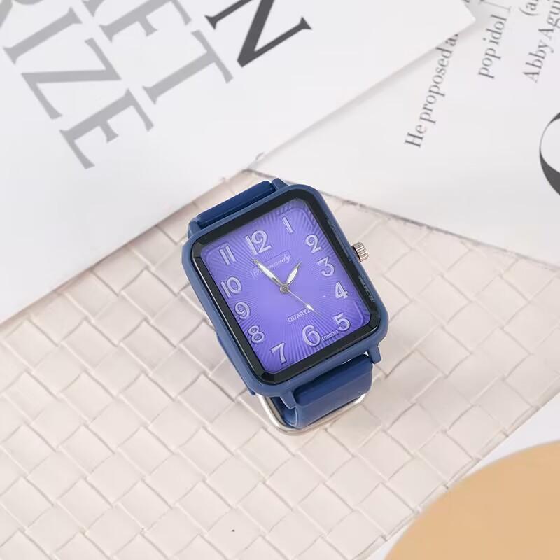 New Silicone Simple Quartz Wristwatches Female Clock Women Watch Qualities Black Couple Square Women Watches Quartz Watch White Bracelet