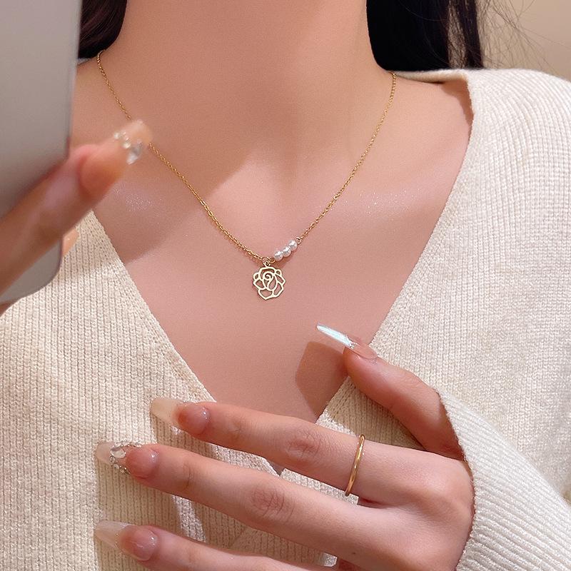 «Модное элитное жемчужное ожерелье: Универсальная цепочка на ключицу из титановой стали для женщин