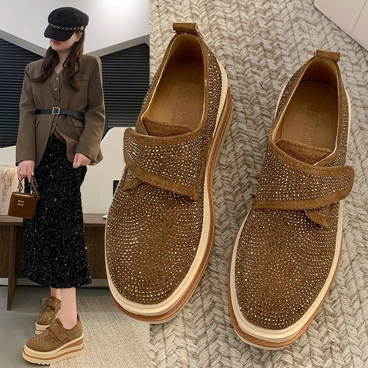 Внешняя торговля 2025 весна новая однопедальная толстая подошва ленивый отдых стразы корейская версия универсальных студенческих ботинок прилив
