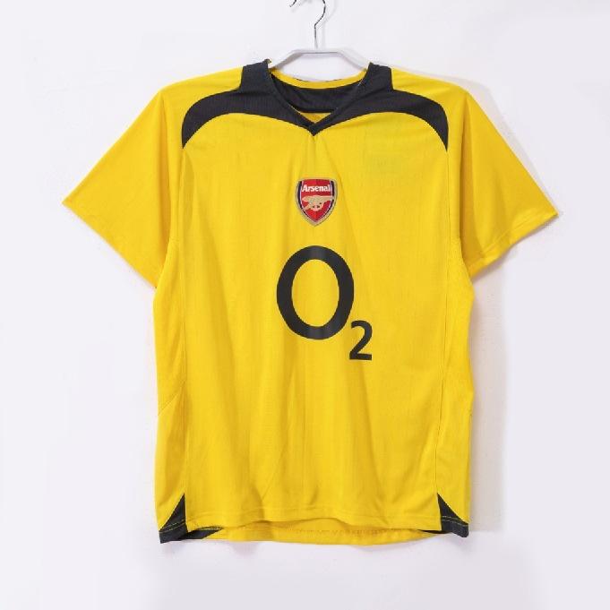 Popular retro Barcelona breathable jersey wholesale short-sleeved t-shirt men and women of the same football jersey can be approved on behalf of
