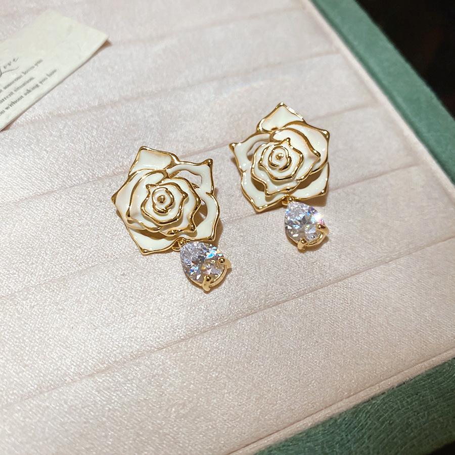 Французский придворный стиль Серьги-пусеты с прямоугольным цирконом на серебряных иглах Изысканные легкие роскошные высококлассные серьги Преувеличенные серьги Женщины