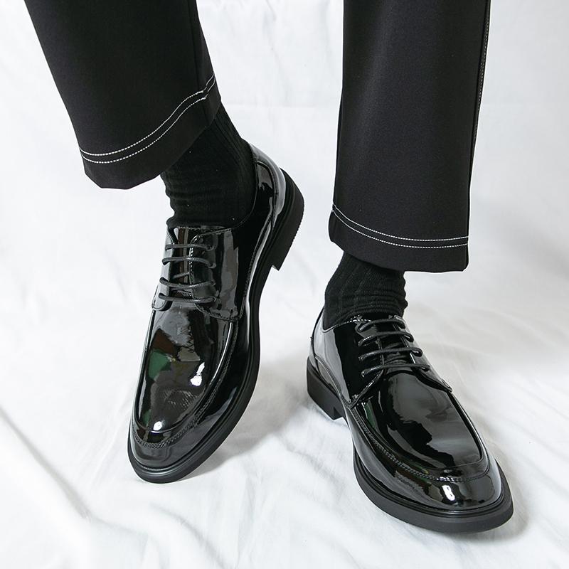 Fashion Men's Leather Shoes Comfortable Casual Business Classic Style Groom's Wedding Derby Adult Shoes DRESS Hot Selling Lace-up