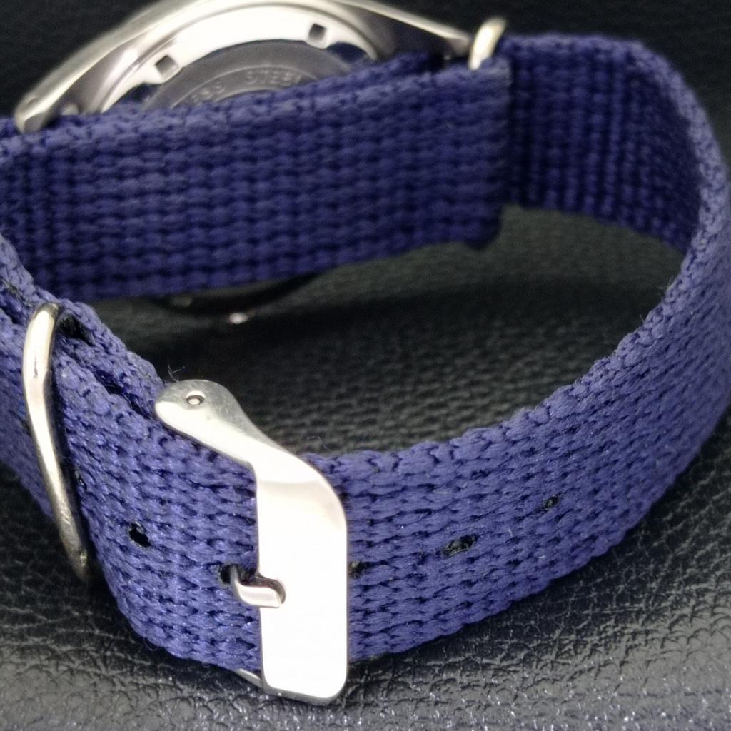 USED HMT PILOT HAND-WINDING INDIAN MENS BLUE COLOR DIAL WATCH A432505-2 R112-a432505