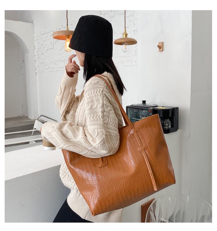 Женская простая универсальная сумка-тоут: Вместительная наплечная сумка, модная сумочка 2020 года.