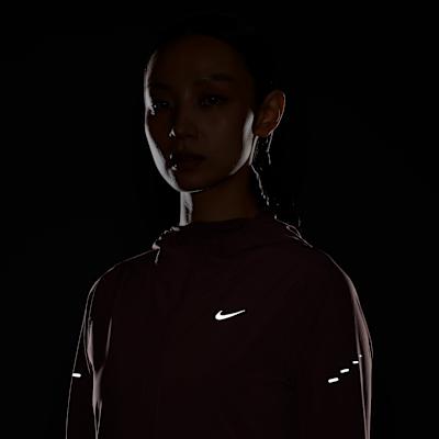 Women's Coat Nike Swoosh FW25 Swift Running Coat Women's