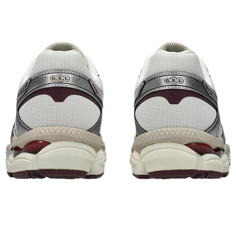 Asics Gel-Cumulus 16 Крем Фиолетовый с Бениимо