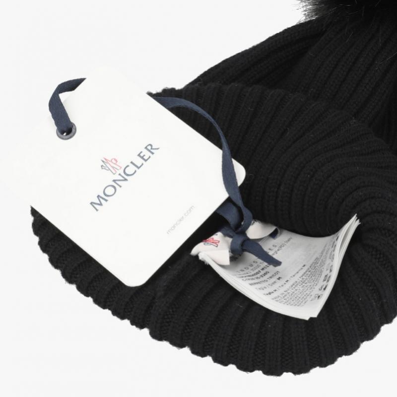 Moncler Шапка с помпоном Нашивка с логотипом 3b00007 M1131 999