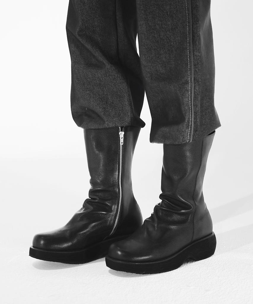 Like Some More Volchi 004 Boots [Black]