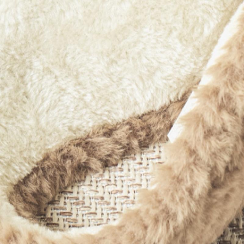 Большие меховые наушники Daiso бежевого цвета