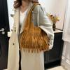 Женская матовая сумка на плечо с кисточками, сумка под мышку с бахромой из искусственной замши, большая вместимость, дорожная сумка-тоут, женская сумка для покупок CLE
