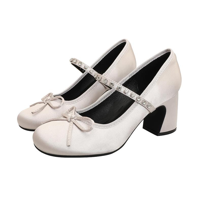 Милые туфли-лодочки на высоком каблуке с бантиком и стразами, женские туфли на ремешке, с круглым носком, туфли Мэри Джейн