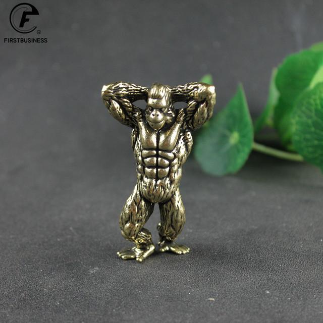 Тяжелая латунная фитнес-горилла, маленькая скульптура, украшение для крыльца для гостиной, фигурки животных орангутанов, настольные украшения, поделки
