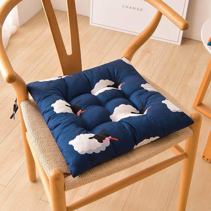 Мультяшная подушка для офисных, классных и обеденных стульев - для использования в любое время года