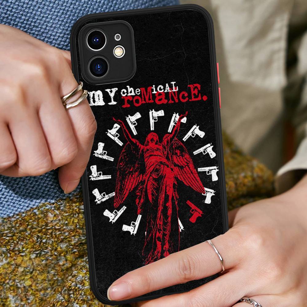 Чехол-бампер My Chemical Romance Rock Band Матовый Защитный Чехол Для IPhone 16 15 14 13 12 11 Pro Max X XS MAX Защитный Чехол