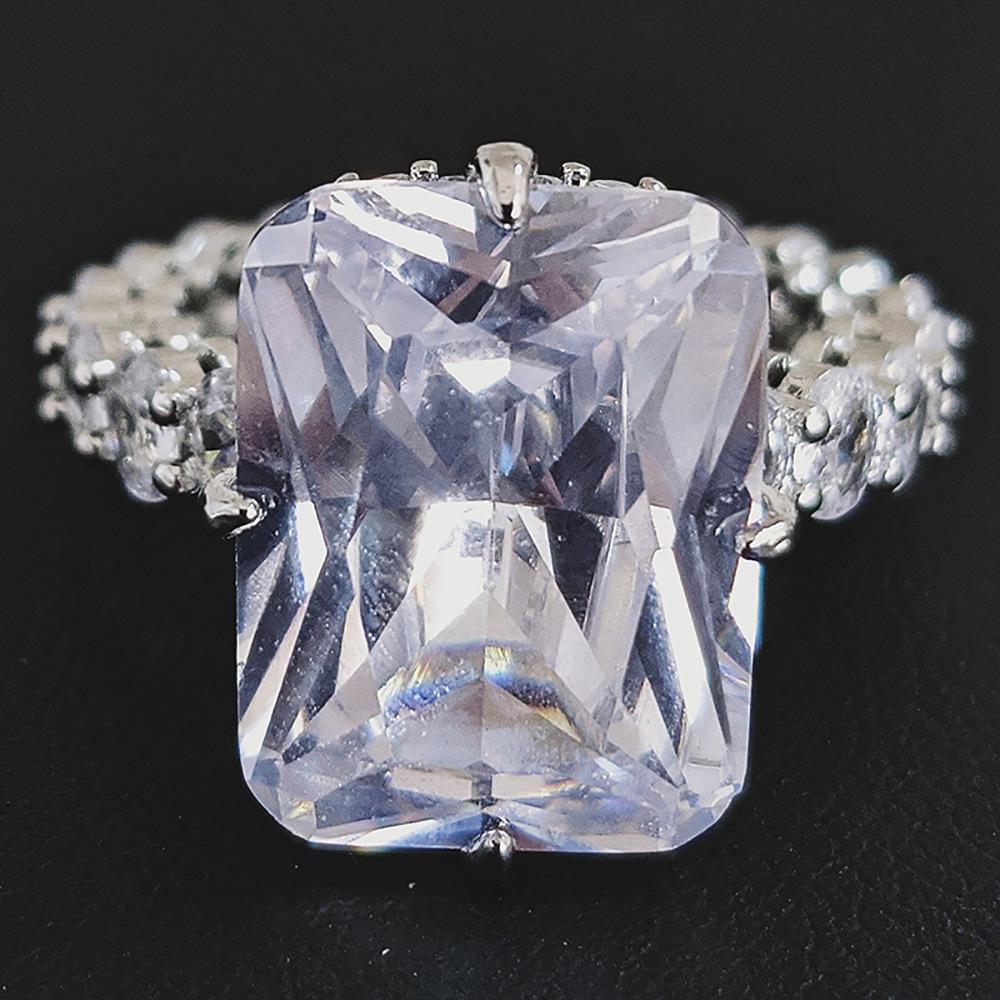 Элегантное европейское и американское ювелирное кольцо с большим квадратным цирконом