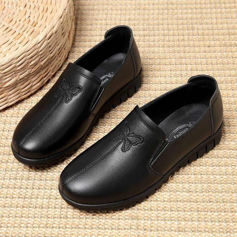 Spring Soft New Soled Mother Black Single Shoes Leather Non-slip Casual Comfortable Middle-aged Ladies Flat Shoes Ladies Shoes