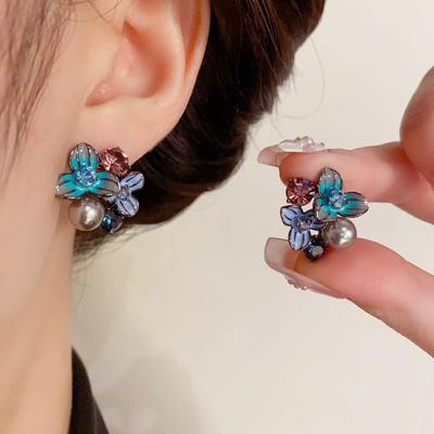 Серьги-пусеты с капающим маслом, цветком и жемчугом, модные изысканные серьги, легкая роскошь, высокое чувство стиля, универсальные серьги для женщин