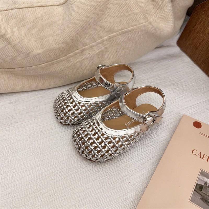 Youth style shoes Girls Sandals With Mesh Weave Design Closed Toe Soft Rubber Sole Princess Style Slip-On Shoes Kids