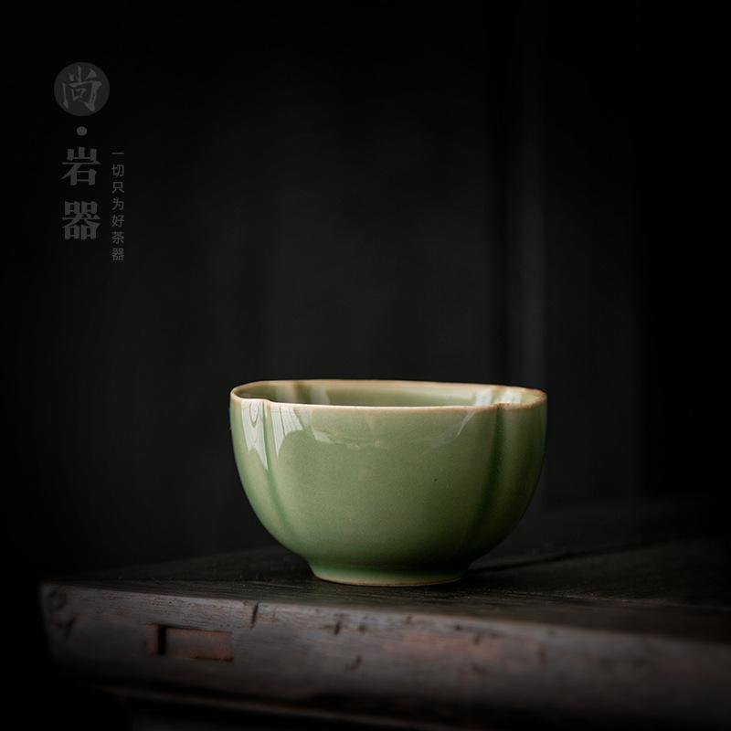 Retro celadon teacup master cup kung fu tea set single cup personal tea cup Yueyao Qingpin tea cup Pu'er tea cup