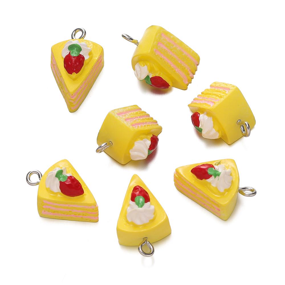 5Pcs/Lot Cartoon 3D Mini Strawberry Cake Resin Pendant Charm For Crafts Jewelry Making DIY Necklace Bracelet Earring Accessories