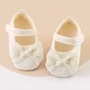 Новые летние детские кружевные туфли с бантом для младенцев, для девочек, противоскользящая мягкая подошва, обувь для ходьбы для домашнего использования, для малышей, первые шаги