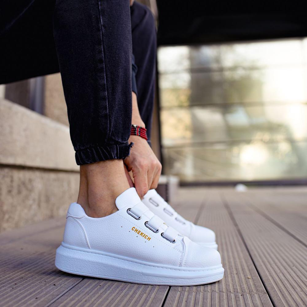 Chekich Мужская обувь Кроссовки белого цвета из искусственной кожи Летний сезон на резинке Удобные модные спортивные легкие дышащие CH253