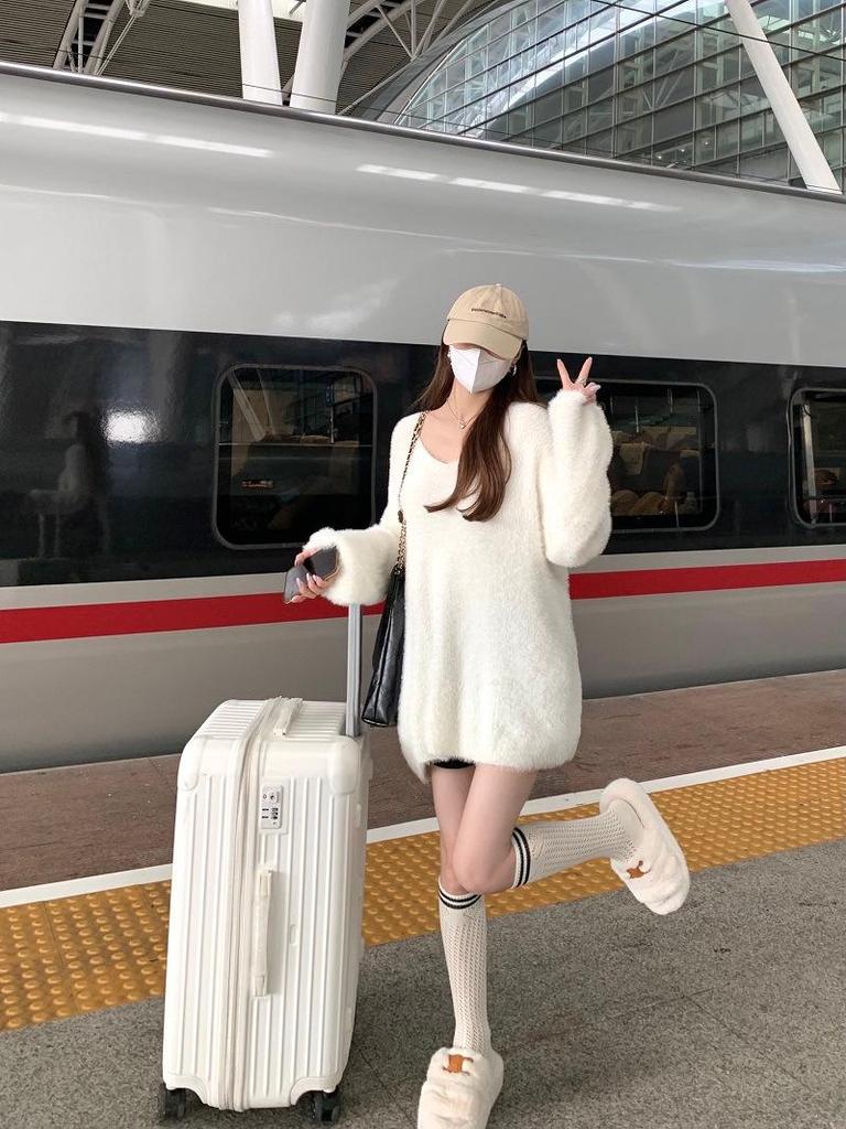 Women's Off-Shoulder Long-Sleeve Sweater, Soft Fluffy Knit, Autumn/Winter Mid-Length Loose Top