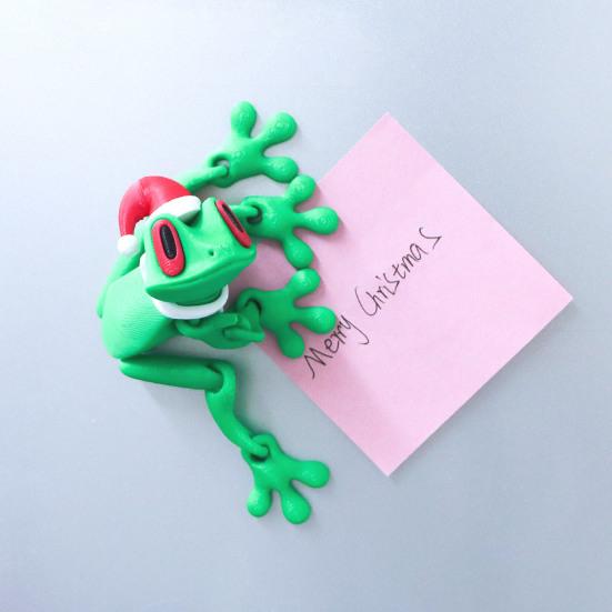 2Pcs Christmas Frog Fridge Magnet 3D Printed Movable Joints Santa Hat Frog Articulated Animal Figurine Magnetic Frog Refrigerator Decoration