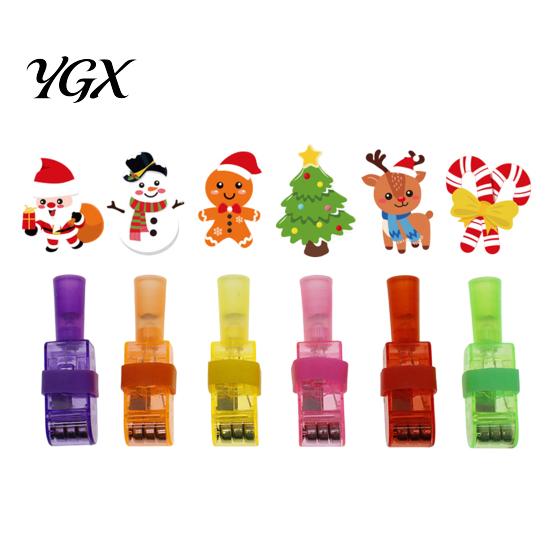 Christmas Themed Novelties Finger Projector Light, Mini Patterns LED Toy for Kids, Holiday Event Giveaways Light Up Ring Projection Xmas Party