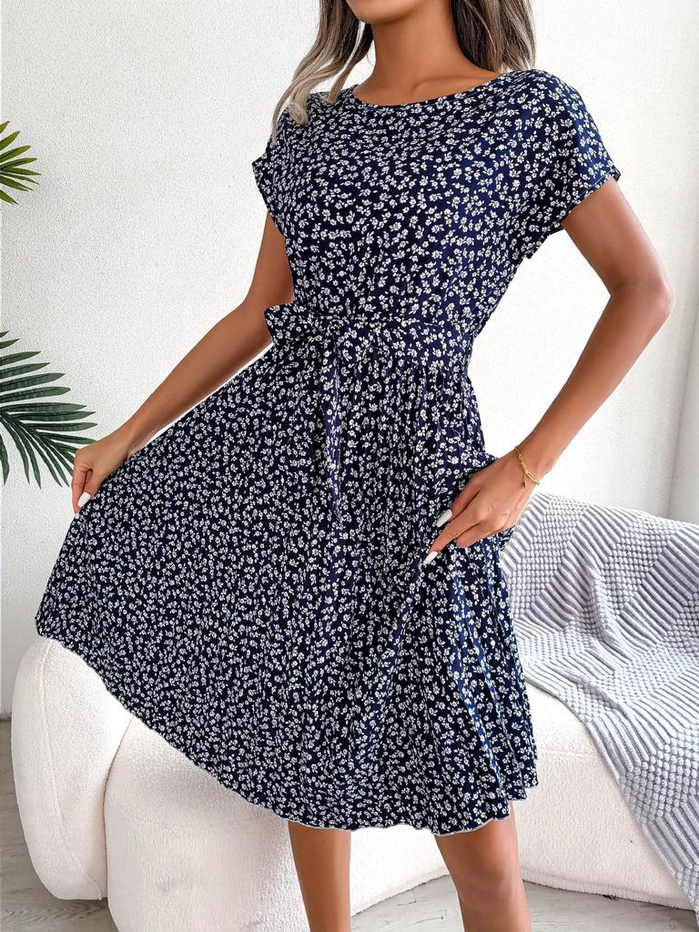 Women's Casual Short-sleeved Floral Pleated Dress