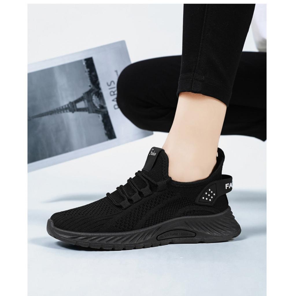 Женская летняя спортивная обувь большого размера