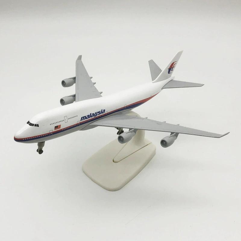 747 Малайзия 20 см Литой металлический самолет Игрушка Модель Авиакомпании Модель самолета Сплав Дисплей Коллекционный Набор модели для Авиации
