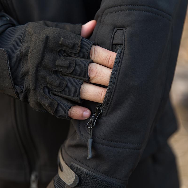 Men's Waterproof Tactical Camouflage Softshell Jacket Tactical Jacket Combat Hoody Coat Winter Fleece Jacket