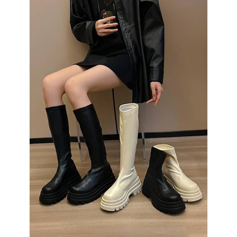 Stylish Thick Sole Knee High Boots For Women With Comfortable Round Toe Design