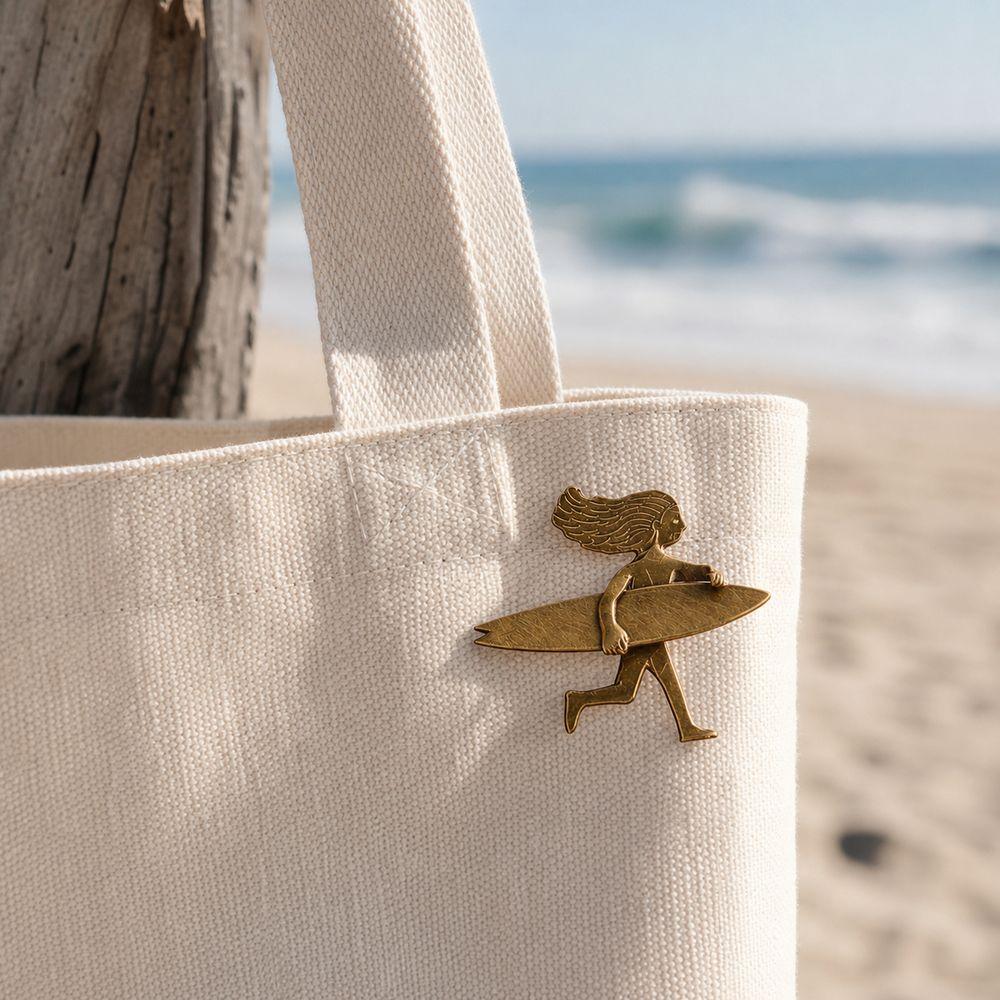 Decorative Brooch Surfer Girl Brooch Antique Gold Bag Decoration Beach Theme Accessories
