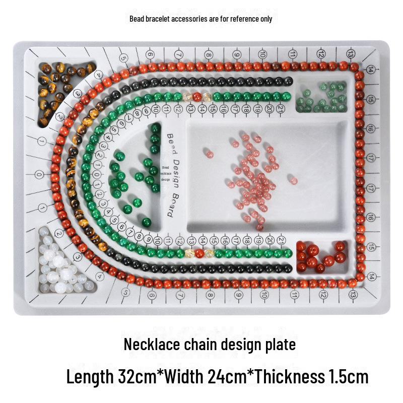 Ассортимент флокированных ювелирных изделий, витрин и дизайнерских лотков для браслетов и ожерелий своими руками