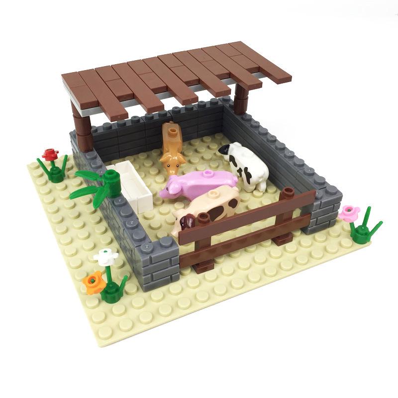 Farm Animal Building Blocks Set: Cow, Pig, Chicken & Horse DIY Kit