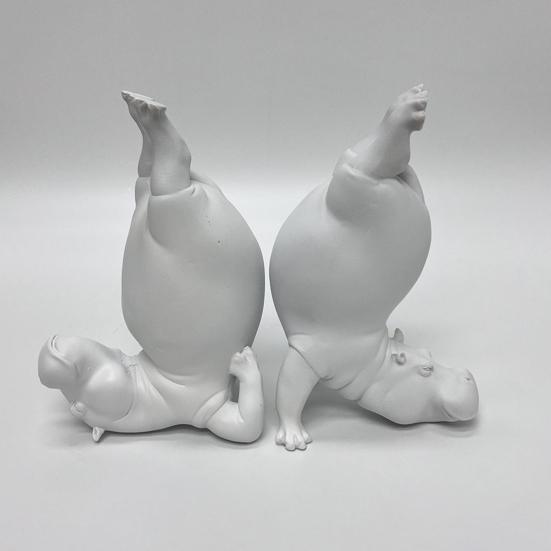 Artistic Tabletop Ornaments Clumsy Hippo Bookends, Funny Heavy Resin Acrobatic Bookend Holders, Creative Notebook Stand Office Bookshelf Decor