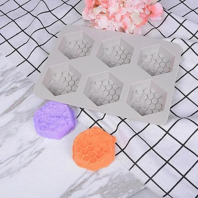 Handmade Creative Diy Soap Silicone Mold Bee Shape DIY Soap Mold Homemade Honeycomb DIY Cake Mold Accessories Crafts