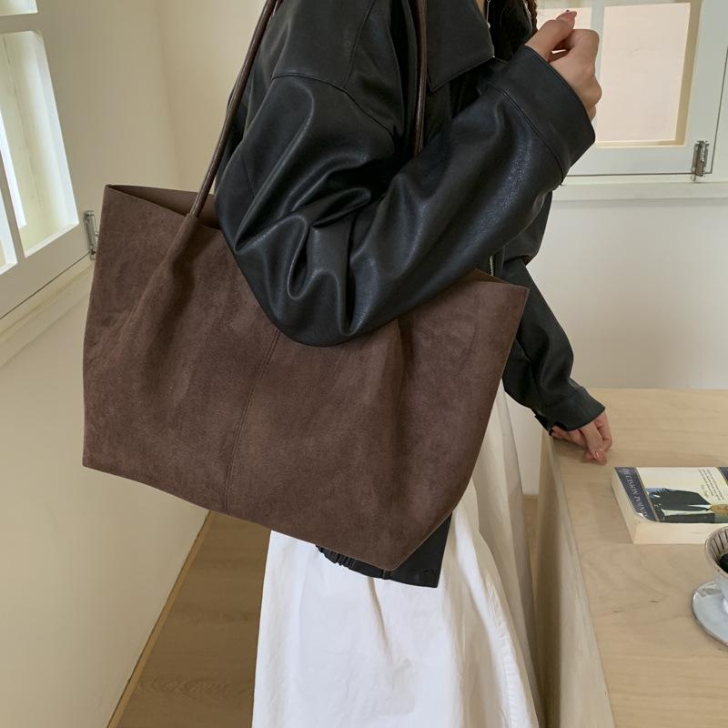 Сумка женская большой вместимости 2025 новая высококлассная портативная на плечо большая сумка, студенческая сумка-тоут для поездок на учебу