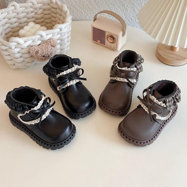 Девочки французские маленькие кожаные ботинки 2025 осень и зима детские кружевные ботинки принцессы на коротком каблуке с мягкой подошвой британские ботинки Мартин