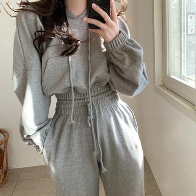 Корейский шик Комплект толстовки с капюшоном с длинным рукавом + спортивные брюки с высокой талией