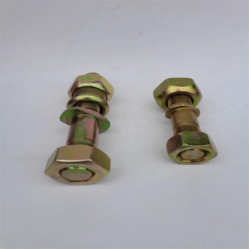 Dongfeng EQ1118G Cummins Military Vehicle Tire Bolts