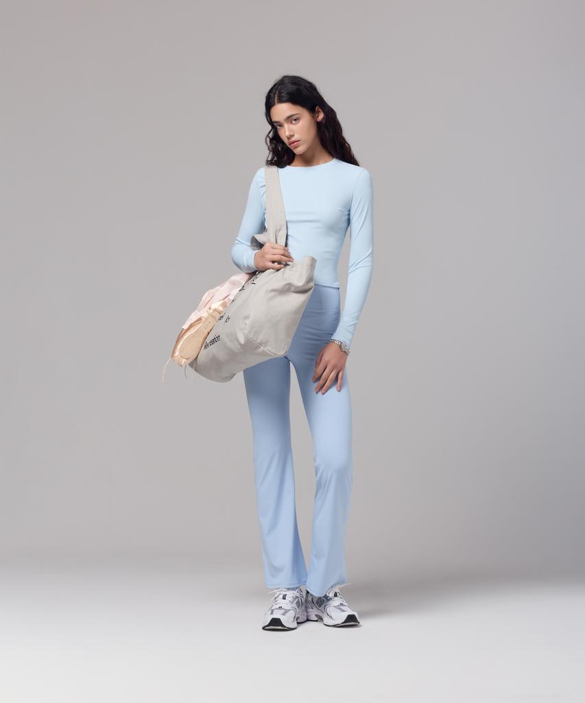 Ausdoeoboiseu (W)Comfy Flex с длинным рукавом от Technol-Ov™ (Голубой лед)
