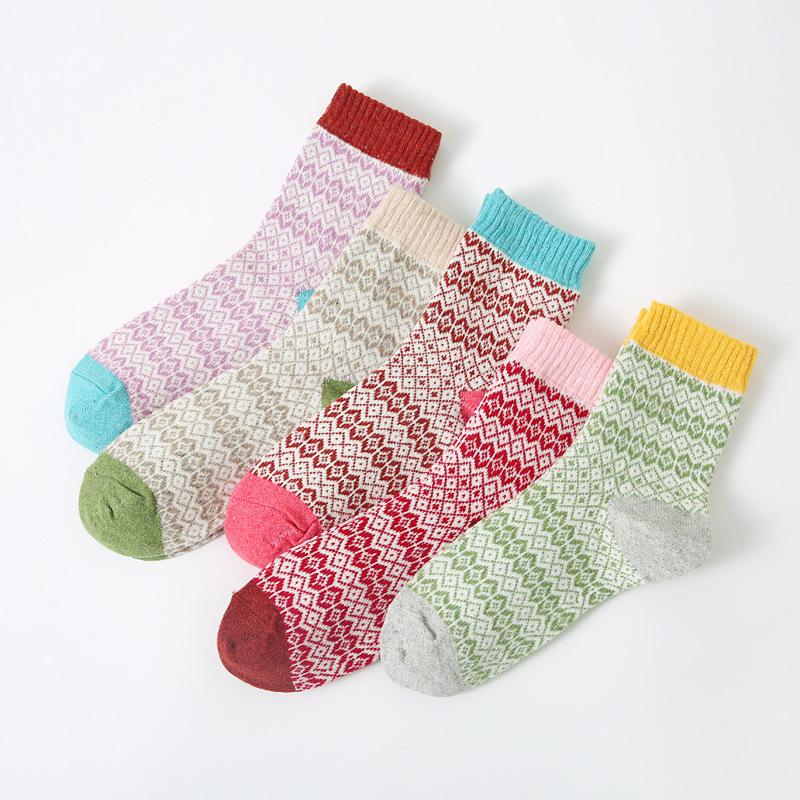 5/10 Pairs Comfortable Casual and Versatile Winter Thickened Socks Women's Warm Cross Stitch Wool Socks Retro Ethnic Style Literary Women's Socks