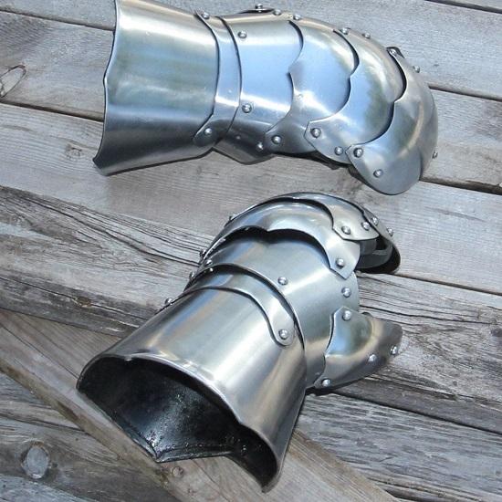 Dragon Slayer Clamshell Gauntlets  Medieval Inspired Hand Forged Functional Replica 16 Gauge Steel Mitten Hand Armor with Gloves